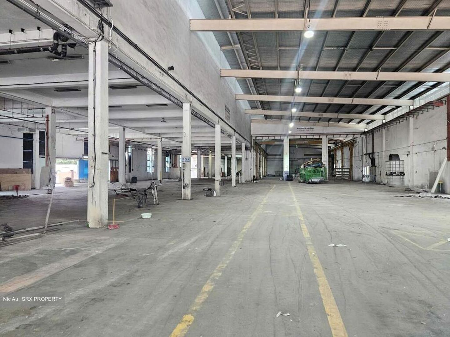 Benoi Road (D22), Warehouse #577733341